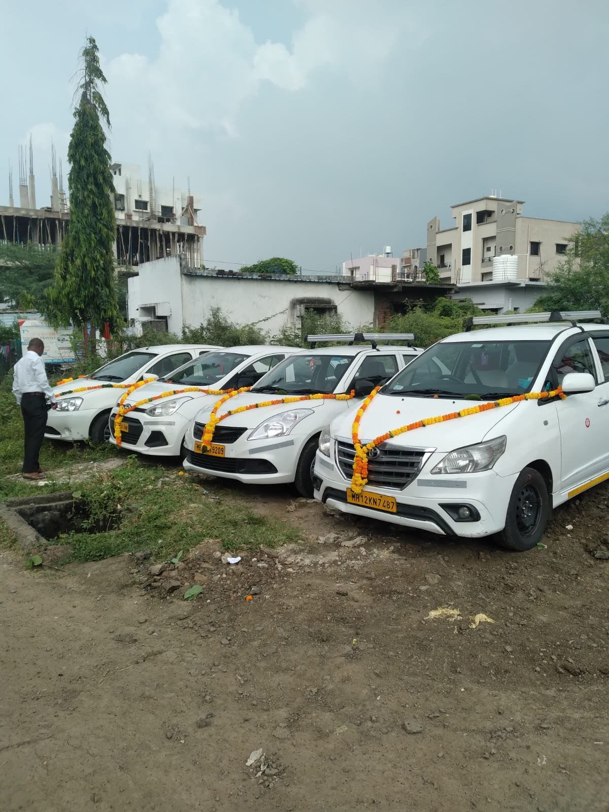 Nagpur Cab | Nagpur Taxi Services | Taxi Services in Nagpur | Corporate Taxi Services in Nagpur | Airport Taxi Services | Nagpur Airport Taxi Services | Local and outstation taxi services | Nagpur Taxi services to airport