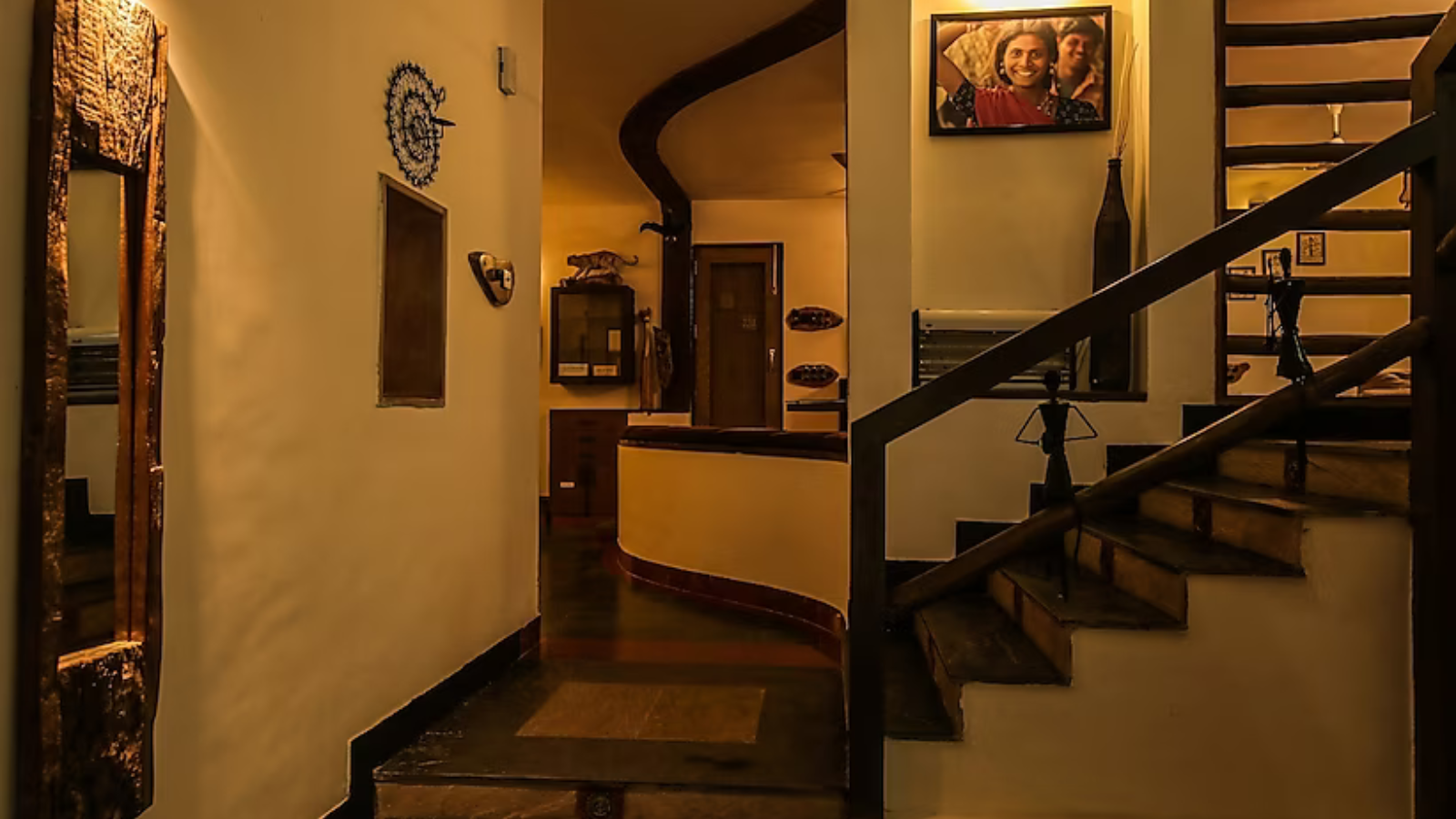 Nagpur Cab | Nagpur Taxi Services | Taxi Services in Nagpur | Corporate Taxi Services in Nagpur | Airport Taxi Services | Nagpur Airport Taxi Services | Local and outstation taxi services | Nagpur Taxi services to airport